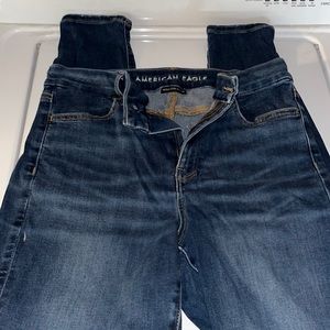 American Eagle Curvy Hi-Rise Jegging. Size 8.